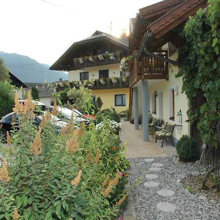 Gaestehaus Berger เทรอโพลาค ภายนอก รูปภาพ
