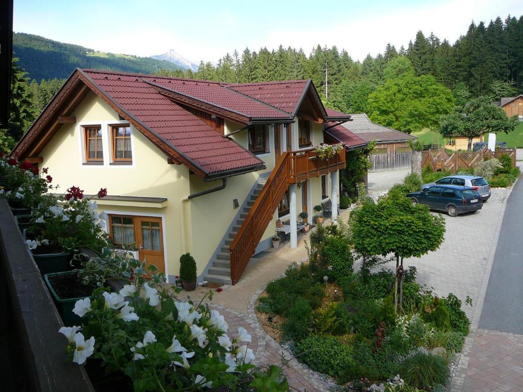 Gaestehaus Berger เทรอโพลาค ภายนอก รูปภาพ