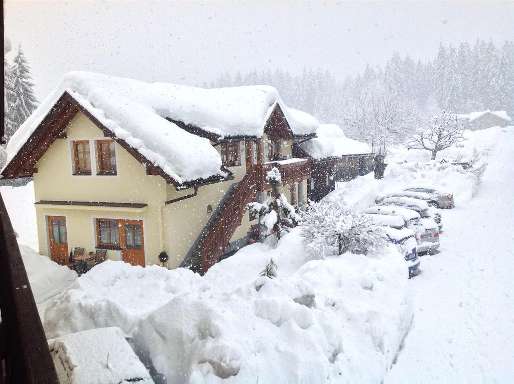 Gaestehaus Berger เทรอโพลาค ภายนอก รูปภาพ